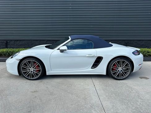 Used 2025 Porsche 718 Boxster S image 2