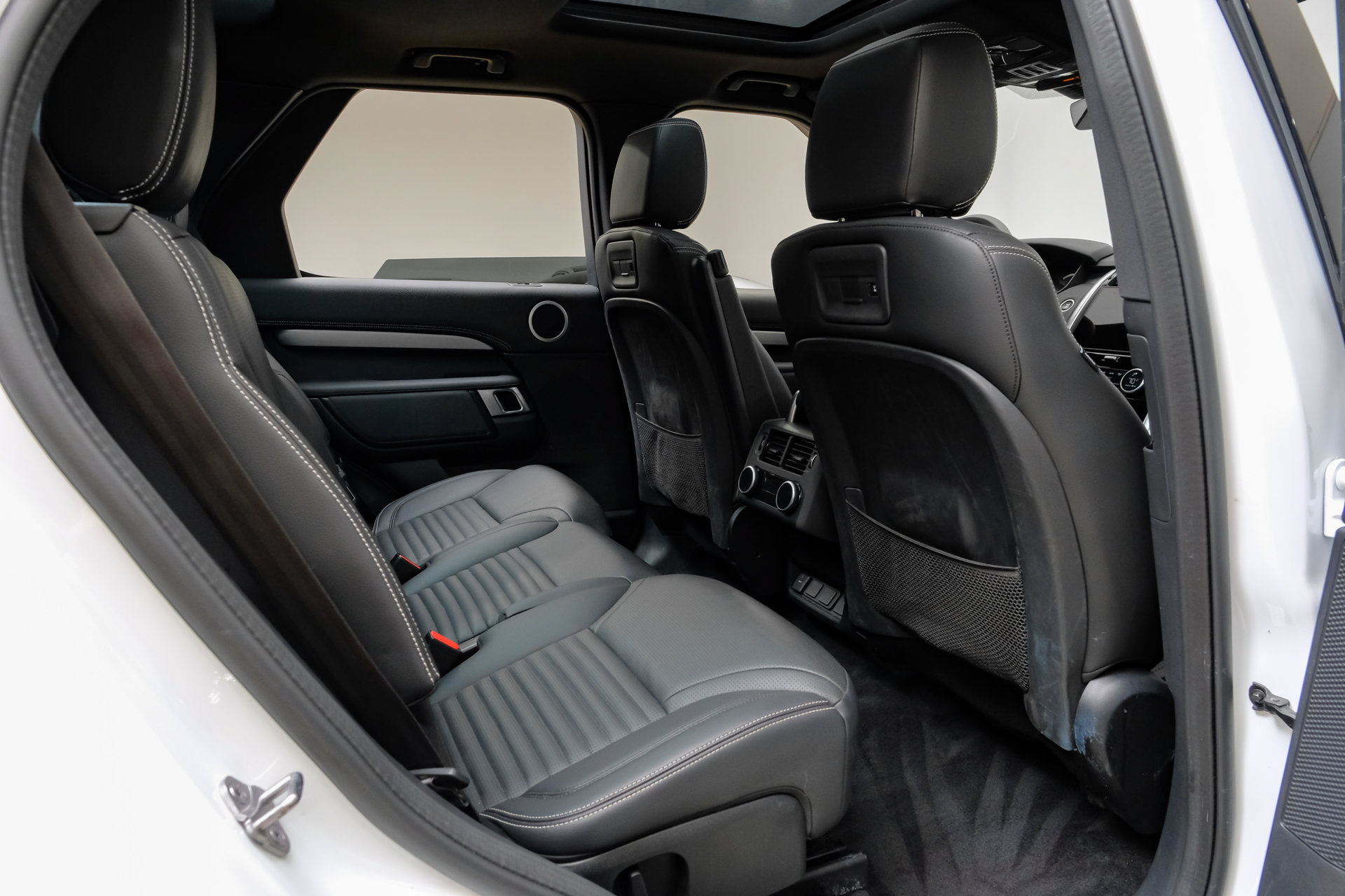 Used 2023 Land Rover Discovery S R-Dynamic AWD/4WD image 40