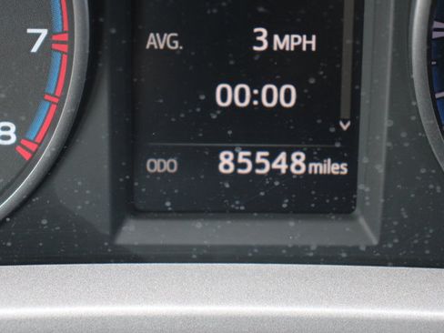Used 2018 Toyota RAV4 XLE FWD image 25