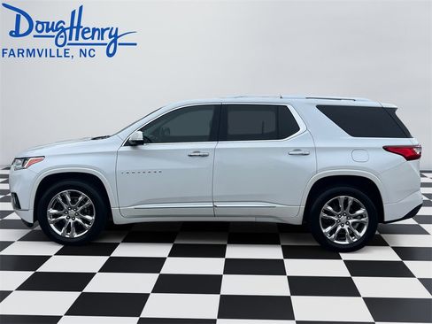 Used 2020 Chevrolet Traverse High Country image 2