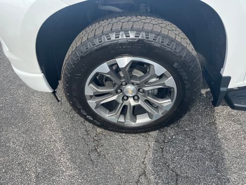 Used 2024 Chevrolet Silverado 1500 High Country w/ Technology Package image 37