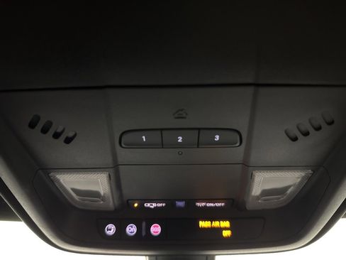 Used 2018 Cadillac XT5 AWD image 36