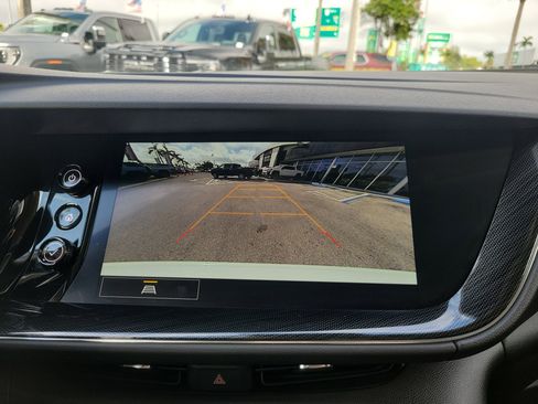 Used 2023 Buick Envision Preferred image 10