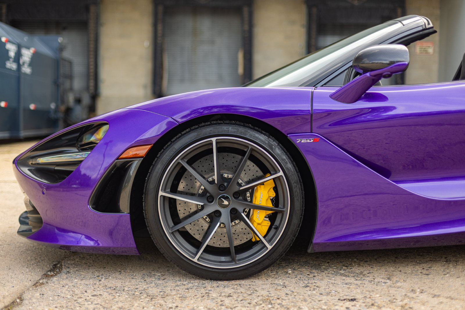 Used 2020 McLaren 720S Performance RWD image 9