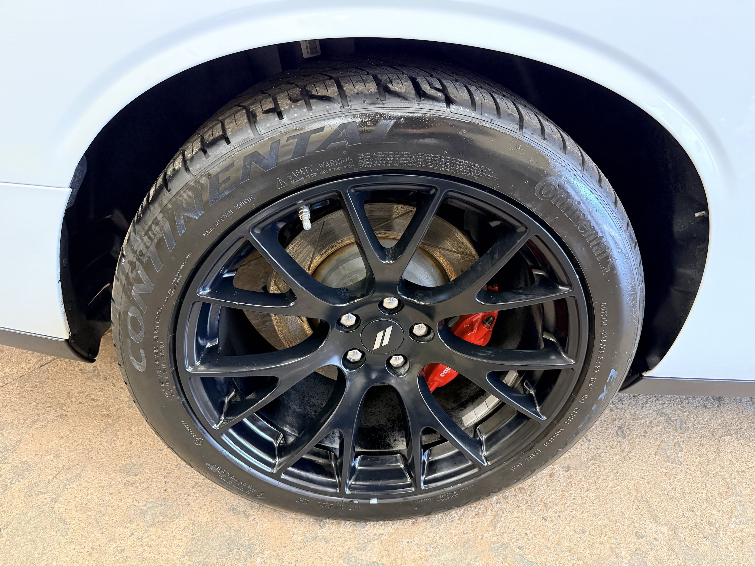 Used 2018 Dodge Challenger R/T Scat Pack w/ Dynamics Package RWD image 35