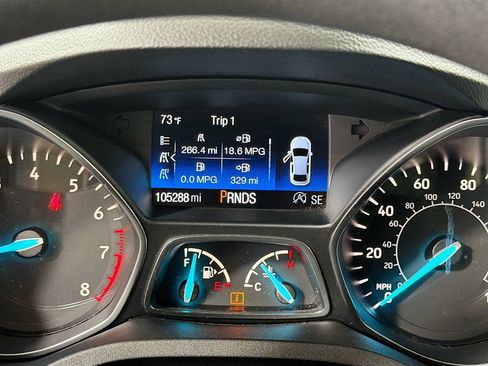 Used 2017 Ford Escape SE FWD image 14