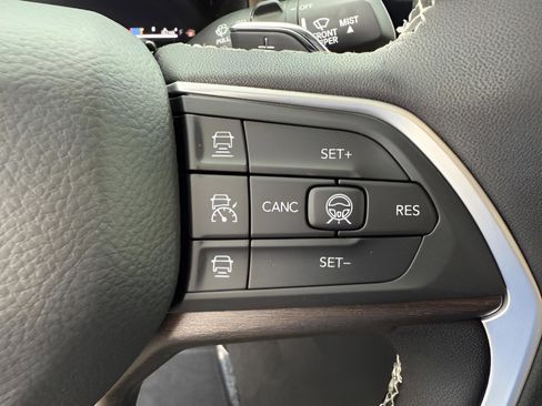 New 2026 Jeep Grand Cherokee L Limited AWD/4WD image 22