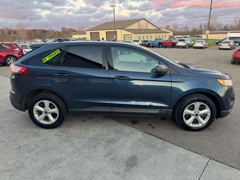 Used 2017 Ford Edge SE image 4