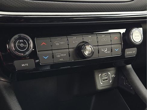 New 2026 Jeep Compass Trailhawk image 14