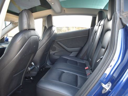 Used 2021 Tesla Model 3 Standard Range Plus image 14