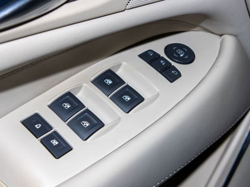 Used 2016 Cadillac Escalade Luxury image 21