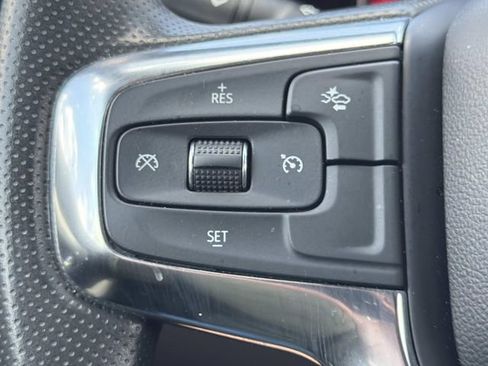 Used 2025 Chevrolet Blazer LT FWD image 22