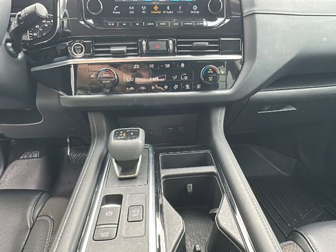 Certified 2023 Nissan Pathfinder SL image 19