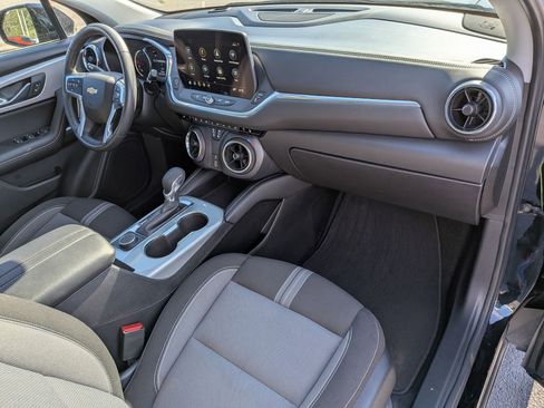 Used 2025 Chevrolet Blazer LT image 36