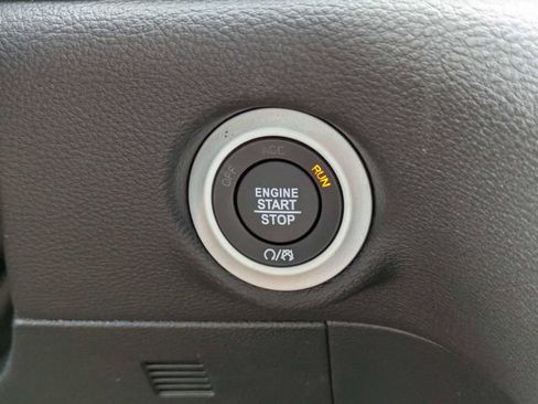New 2026 Chrysler Pacifica Select FWD image 29