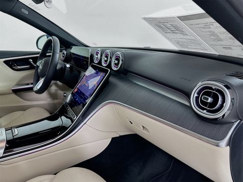 Used 2025 Mercedes-Benz C 300 Sedan image 32