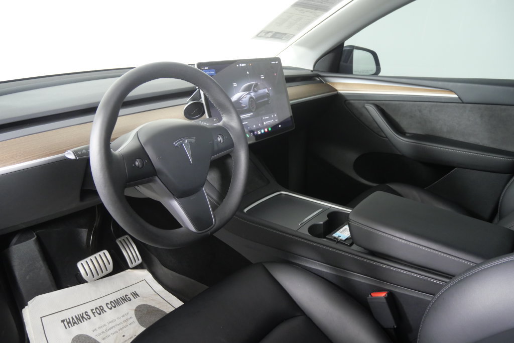 Used 2023 Tesla Model Y Performance AWD/4WD image 14