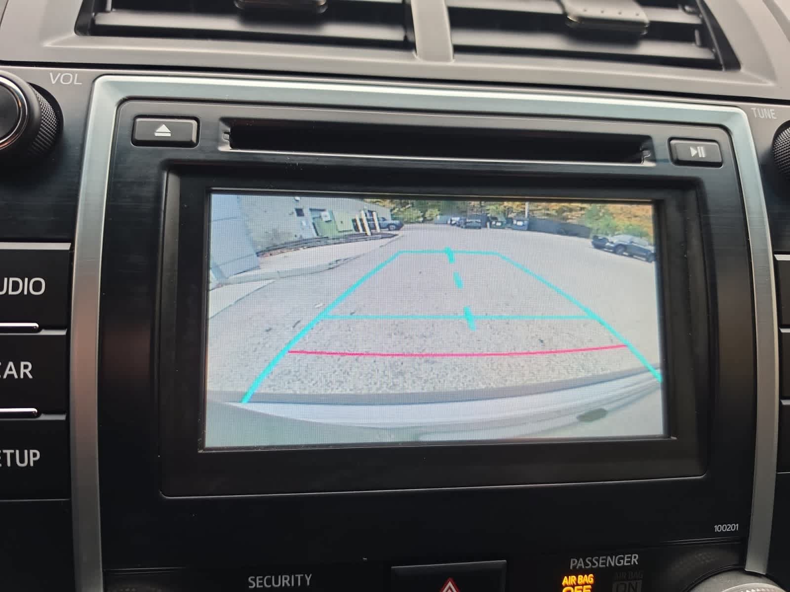Used 2014 Toyota Camry SE FWD image 25