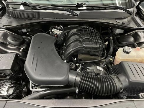 Used 2023 Chrysler 300 Touring w/ Sport Appearance Package image 33