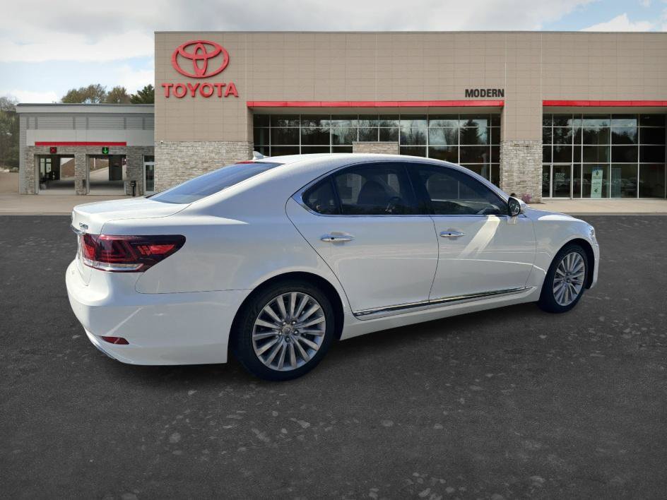 Used 2013 Lexus LS 460 w/ Comfort Pkg RWD image 5