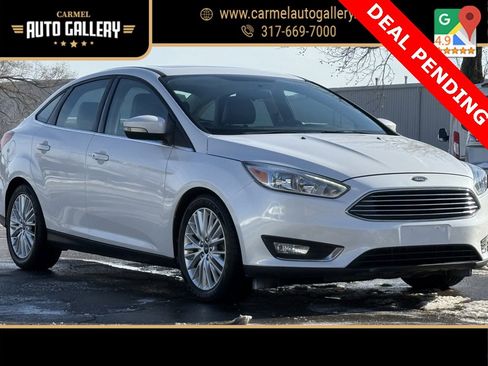 Used 2017 Ford Focus Titanium image 8