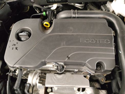 Used 2025 Chevrolet Malibu LT FWD image 30