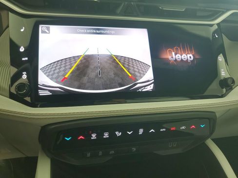 New 2026 Jeep Cherokee Limited AWD/4WD image 21