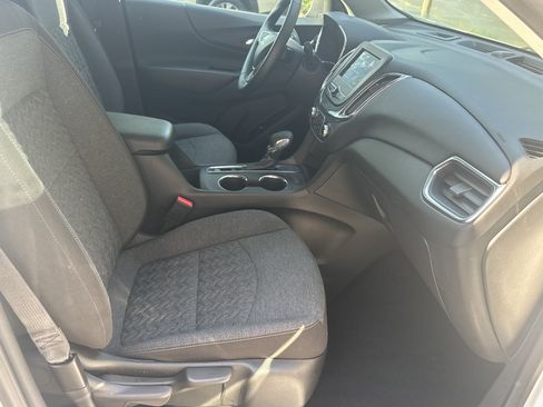 Used 2023 Chevrolet Equinox LT FWD image 13