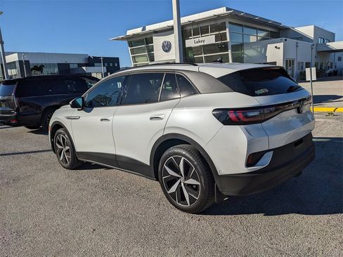 Used 2023 Volkswagen ID.4 Pro S image 4