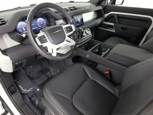 Used 2023 Land Rover Defender 110 S AWD/4WD image 29
