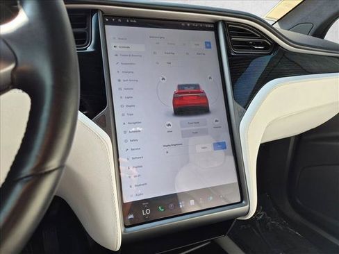 Used 2019 Tesla Model X 75D AWD/4WD image 13
