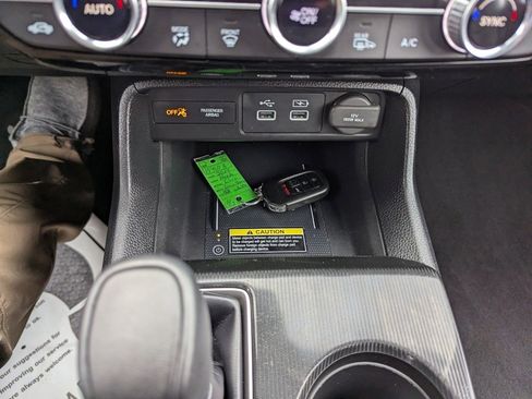 Certified 2024 Honda Civic Sport Touring image 18