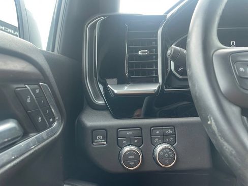 Used 2026 GMC Sierra 1500 SLT AWD/4WD image 12