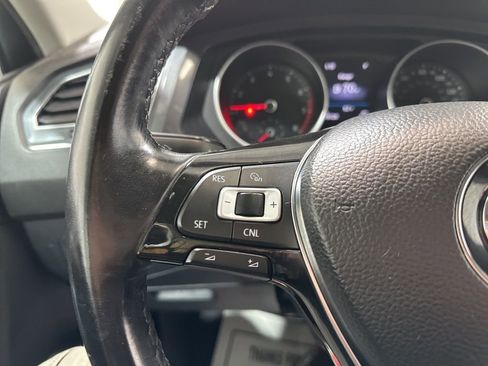 Used 2018 Volkswagen Tiguan SE image 24