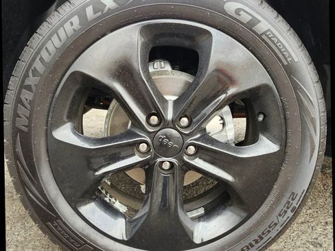 Used 2019 Jeep Compass Latitude image 32