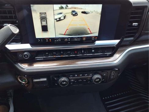Used 2025 Chevrolet Silverado 1500 LT w/ Safety Package AWD/4WD image 15