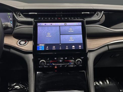 Used 2022 Jeep Grand Cherokee Summit w/ Advanced Protech Group IV image 9