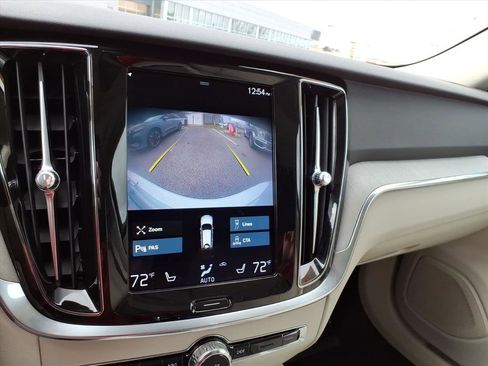 Certified 2022 Volvo V60 T5 Cross Country w/ Climate Package image 20