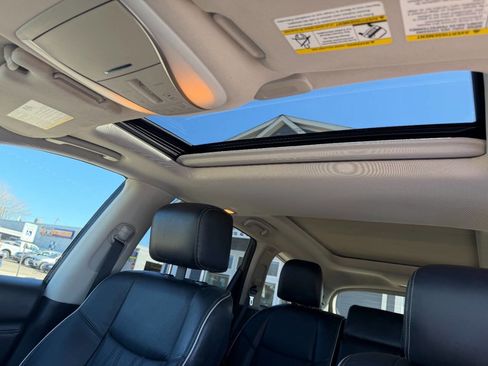 Used 2017 INFINITI QX60 Luxe w/ Deluxe Technology Package image 32