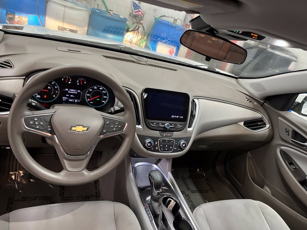 Used 2025 Chevrolet Malibu LT FWD image 22