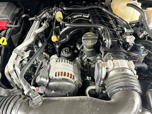 Used 2023 Jeep Gladiator Sport AWD/4WD image 27