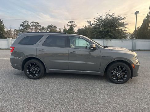 Used 2025 Dodge Durango R/T w/ Blacktop Package image 4