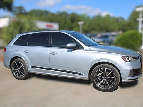 Used 2023 Audi Q7 3.0T Premium Plus w/ Premium Plus Package AWD/4WD image 4