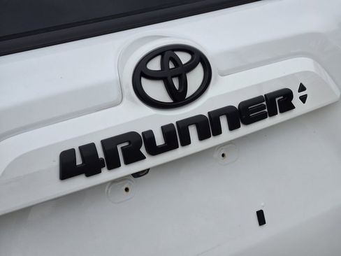 Used 2023 Toyota 4Runner SR5 Premium w/ Moonroof Package RWD image 16