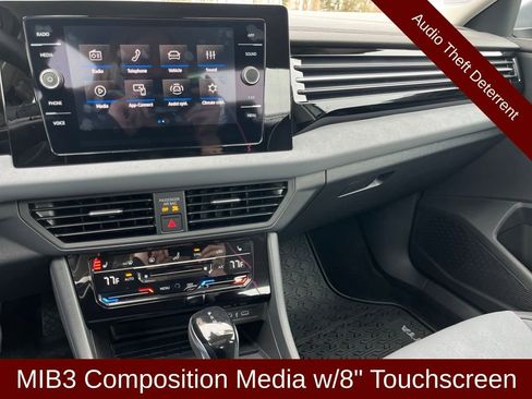 Used 2026 Volkswagen Jetta SE FWD image 15