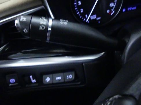 Used 2022 Cadillac XT6 Sport w/ Platinum Package image 21