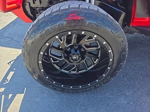 Used 2015 Jeep Wrangler Unlimited Sahara w/ Max Tow Package image 4