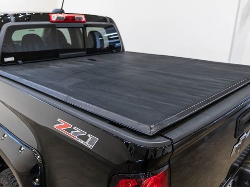 Used 2017 Chevrolet Colorado Z71 image 38