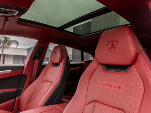 Used 2024 Lamborghini Urus S image 24