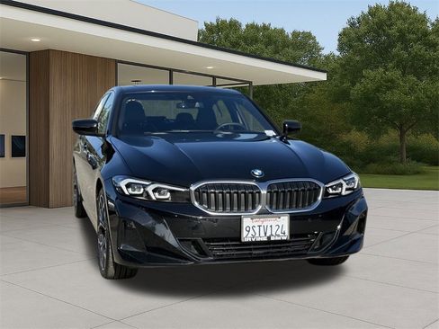 Used 2025 BMW 330i Sedan w/ Convenience Package image 5